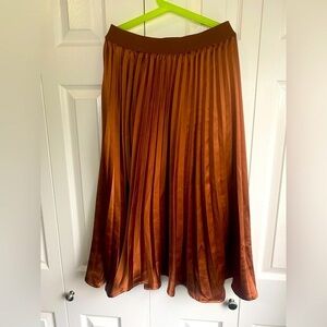 BNWT Brown Satin Pleated Skirt size M